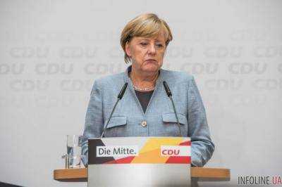 Рейтинг партии Меркель упал до рекордно низкого уровня