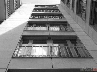 В Киеве мужчина выпрыгнул с 24-го этажа