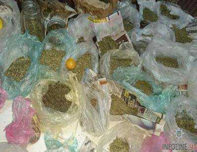 На Запорожье у мужчины нашли наркотики на более миллиона гривен