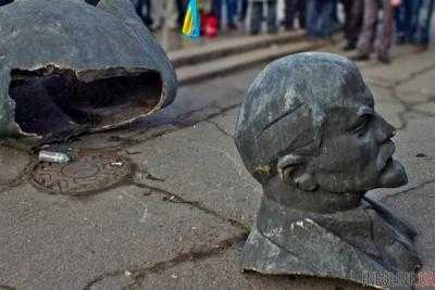 В Украине нет "кладбища" памятников Ленину