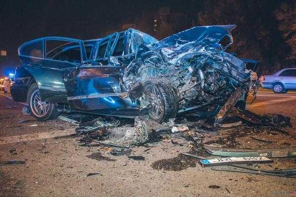 ДТП с участием 10 машин В Днепре: появилось видео момента аварии с регистратора, BMW летел на сумасшедшей скорости