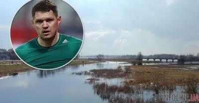 Отца известного украинского футболиста обнаружили мертвым на берегу реки