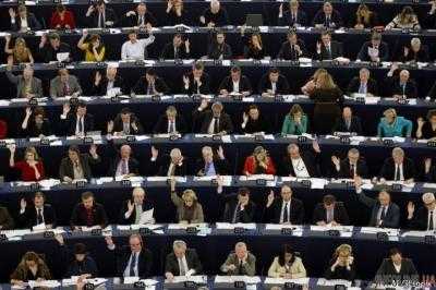 Около ста евродепутатов призвали ввести санкции против России