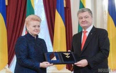 Президент наградил Грибаускайте орденом Свободы