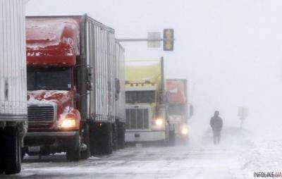 В Киеве из-за метели ограничили въезд грузовиков