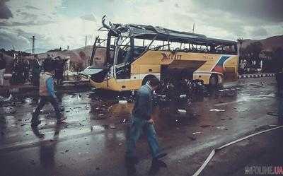 Туристический автобус взорвали в Каире, есть жертвы