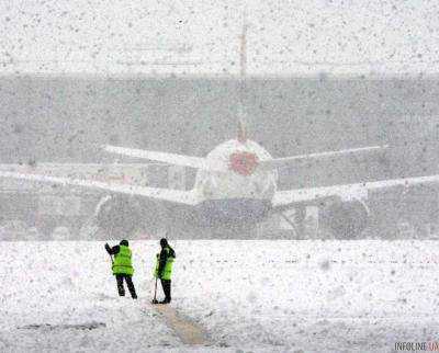 Из-за снегопада в аэропорту Мюнхена отменили почти сотню рейсов
