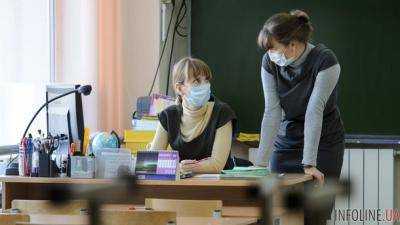 Из-за гриппа приостановили обучение в четырех киевских школах