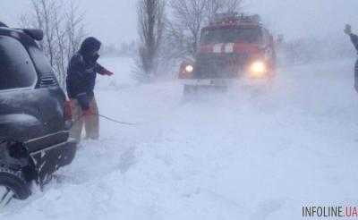 Снежный апокалипсис в Киеве: аэропорты отменяют рейсы, город замер, и это только начало