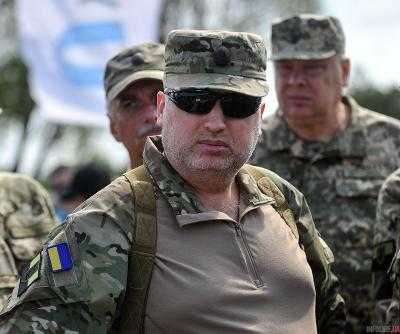 Турчинов заверил, что война не помешает украинской армии перейти на стандарты НАТО