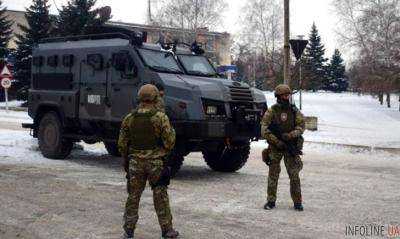 Около тысячи правоохранителей усиленно патрулируют населенные пункты Донецкой области