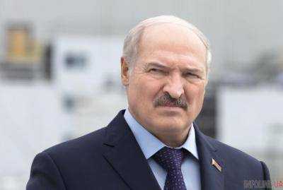 Лукашенко не будет спокойно смотреть на польское "бряцання оружием"
