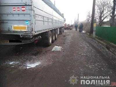 В Николаевской области легковушка влетела в фуру, водитель погиб на месте