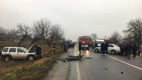 Жуткие аварии во Львове: машины всмятку и десятки погибших