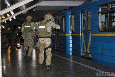 Масштабное "минирование": закрыто еще две станции киевского метрополитена