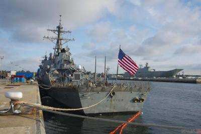 Сегодня утром ракетный эсминец США прибыл в Одессу