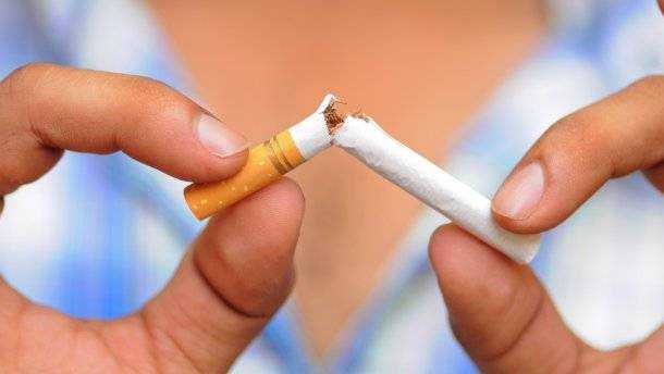 Как бросить курить и не растолстеть: диетолог рекомендует