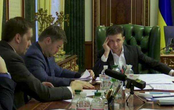 Владимир Зеленский срочно собрал совещание по снижению тарифов