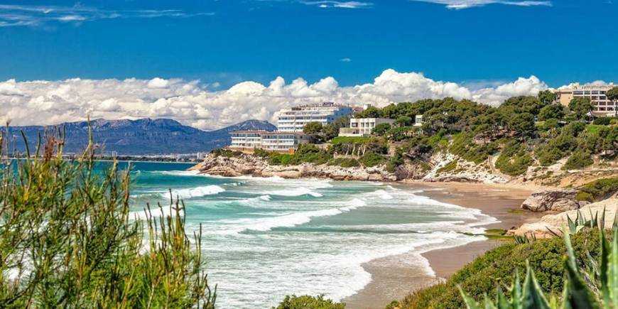 Пляжи Испании готовы к открытию, но не для всех