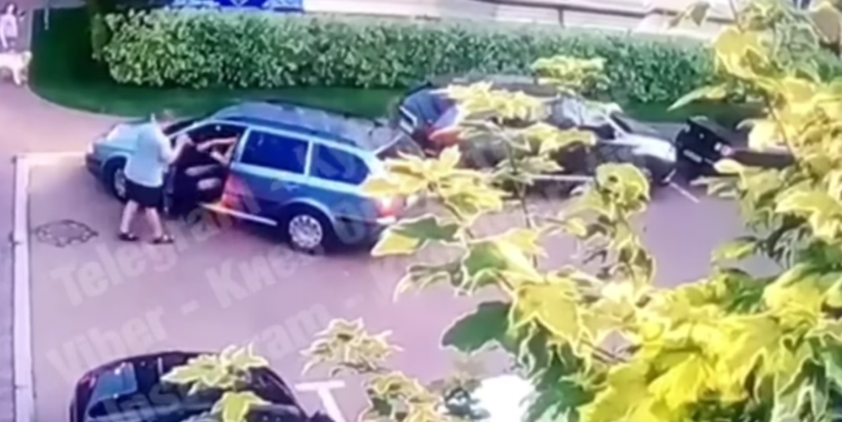 Під Києвом конфлікт через паркування у дворі ледь не завершився стріляниною