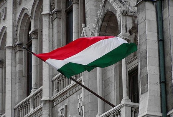 Венгрия продолжает блокировать план Европейского Союза по предоставлению Украине 18 миллиардов евро помощи