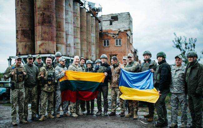 Головнокомандувач ЗС Литви відвідав звільнену частину Харківської області