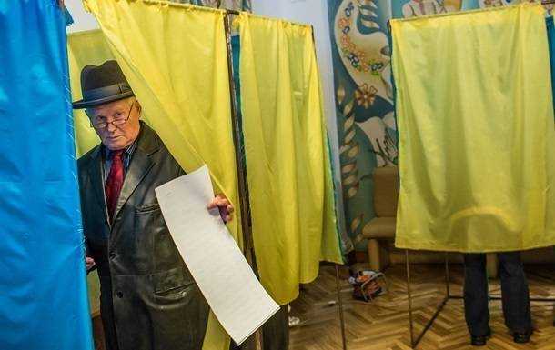 Стало известно, сколько украинцев сменило место голосования