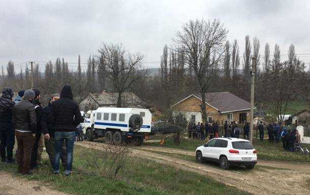 Задержанных крымских татар вывезли в Россию
