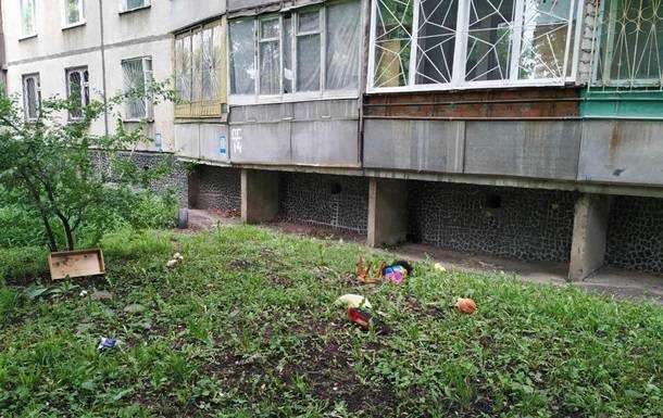 Выпавшего с балкона ребенка в Харькове спас прохожий