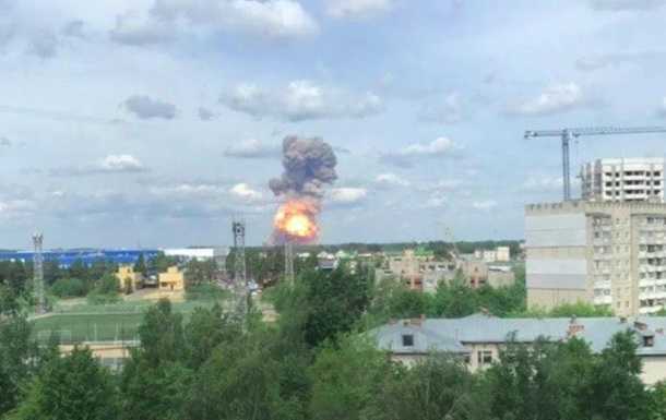 На оборонном заводе в РФ произошли мощные взрывы
