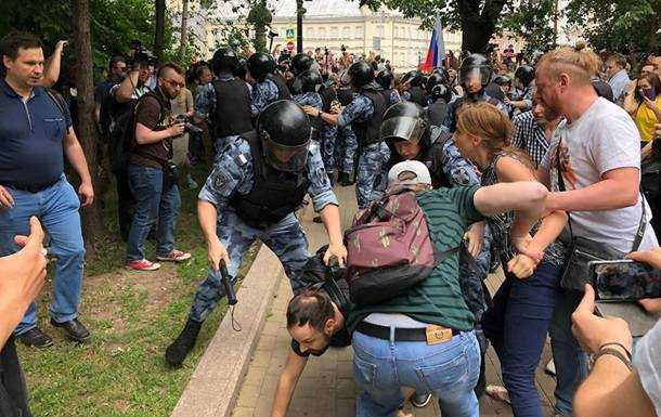 В Москве задержаны 200 участников несанкционированного митинга