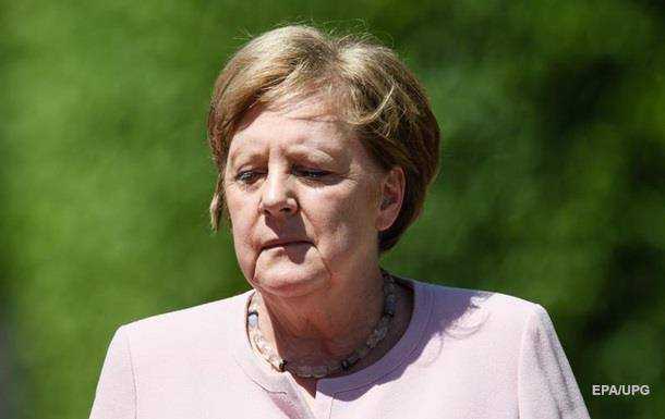 У Меркель новый приступ. Что со здоровьем канцлера