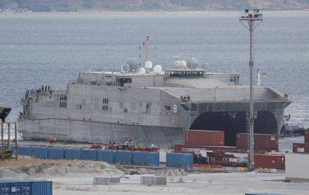 В Одессу зашел новейший катамаран ВМС США