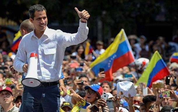 Гуайдо: Власти Венесуэлы похитили двух оппозиционеров