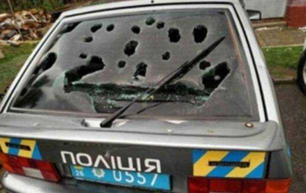 Аномальный град на Буковине разбил весь районный автопарк полиции