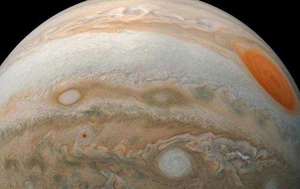 Ученые заподозрили Юпитер в космическом "каннибализме"