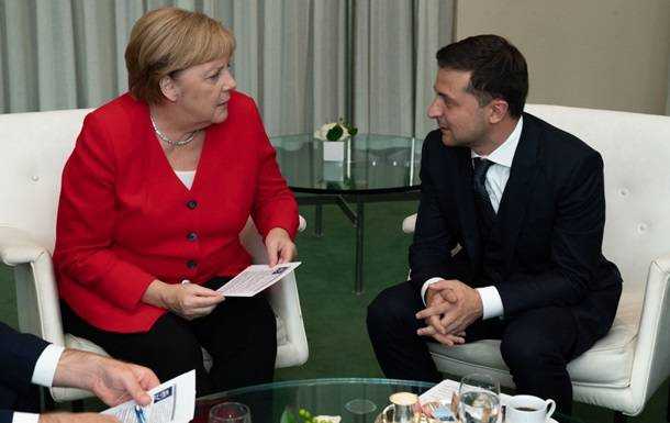 Зеленский провел переговоры с Меркель