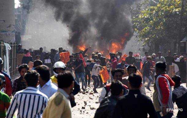 В Индии во время беспорядков погибли семь человек, 150 ранены