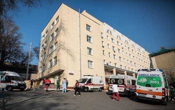 COVID: Больницы Киева готовят дополнительные места