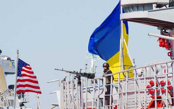 В ВМС Украины набирают экипажи для новых катеров Island