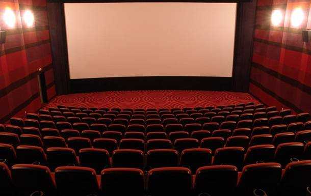 Кинотеатры могут заработать, но с ограничениями