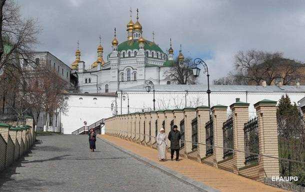 В Киеве после карантина открылись три монастыря