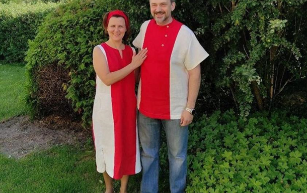 Жительницу Беларуси будут судить за бело-красно-белое платье