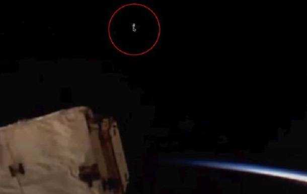 На МКС заметили таинственный объект