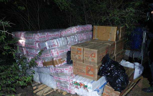 В Мексике тонны наркотиков нашли возле кладбища