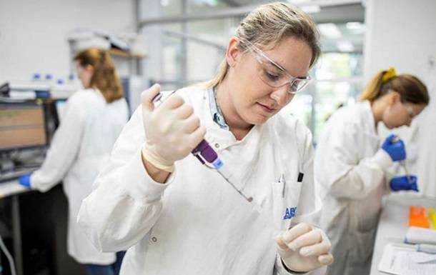 Австралия остановила производство собственной COVID-вакцины