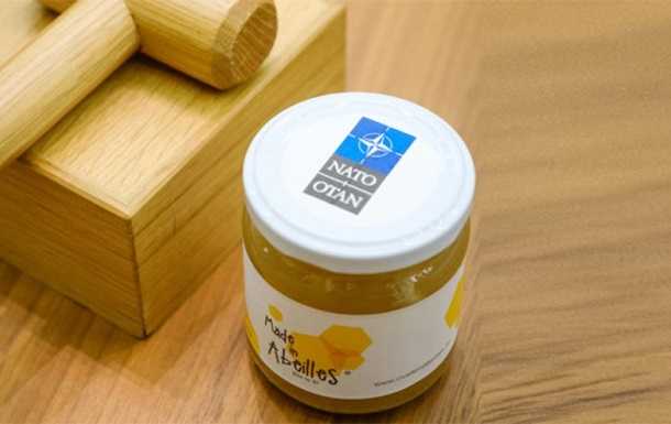 Пчелы в штаб-квартире НАТО произвели первые 25 кг меда