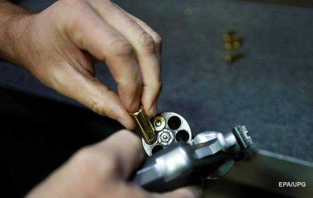 В Україні відновлять видачу зброї