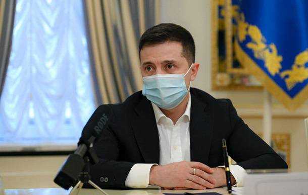 Зеленський запропонував суддям КСУ піти на "заслужений відпочинок"