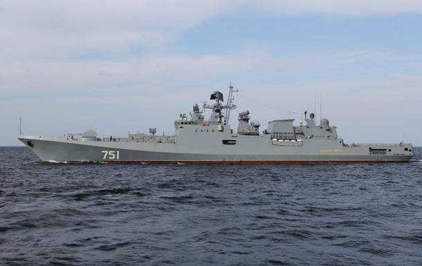 Військові кораблі РФ вийшли у море в районі Криму